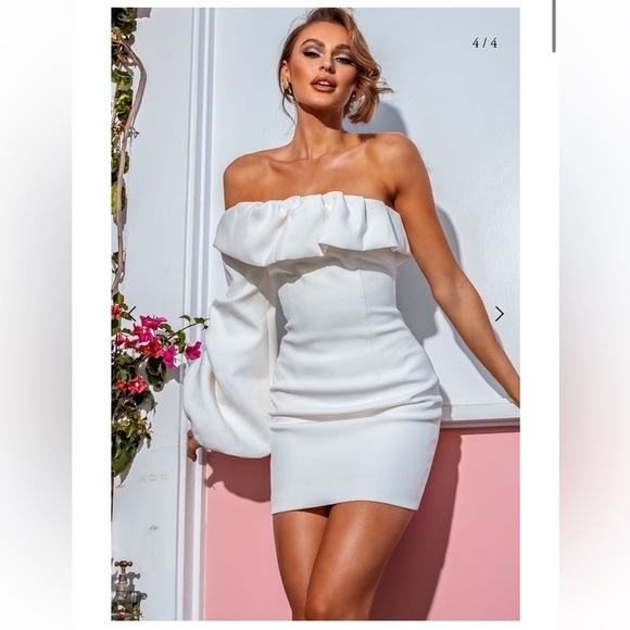 Bianca & Bridgett Camila Unique Ivory Mini Wedding dress size smalll - Picture 3 of 13